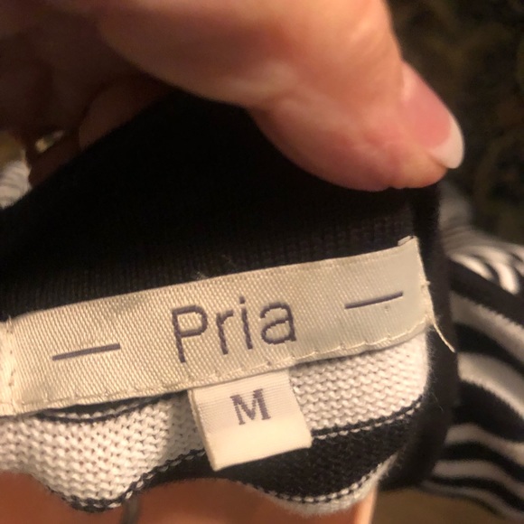 Black and white long sweater vest from Pria. - Picture 4 of 6